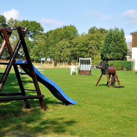 Ferienhaus Sommerbrise, Hof Zur Sonnenseite Fehmarn, 4 Sterne ภายนอก รูปภาพ