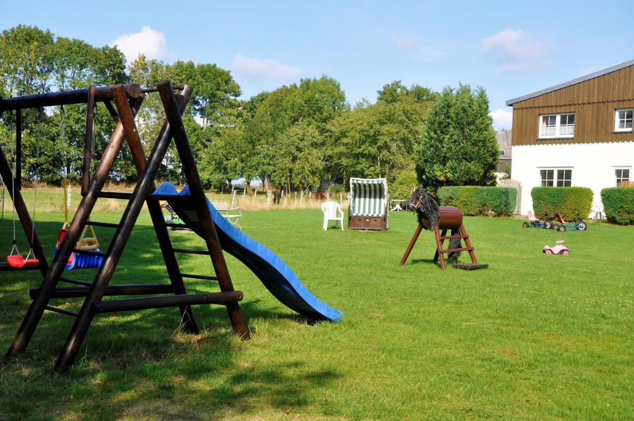 Ferienhaus Sommerbrise, Hof Zur Sonnenseite Fehmarn, 4 Sterne ภายนอก รูปภาพ